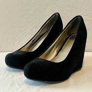FERGALICIOUS By Fergie Black Faux Suede Wedges | Size 6.5